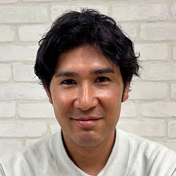 石垣　彰啓氏